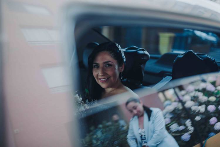 Paulina organizando una boda